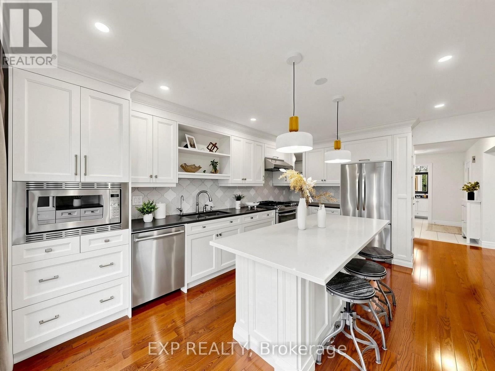 3489 Warley Court, Mississauga, Ontario  L5B 4C6 - Photo 11 - W13465792