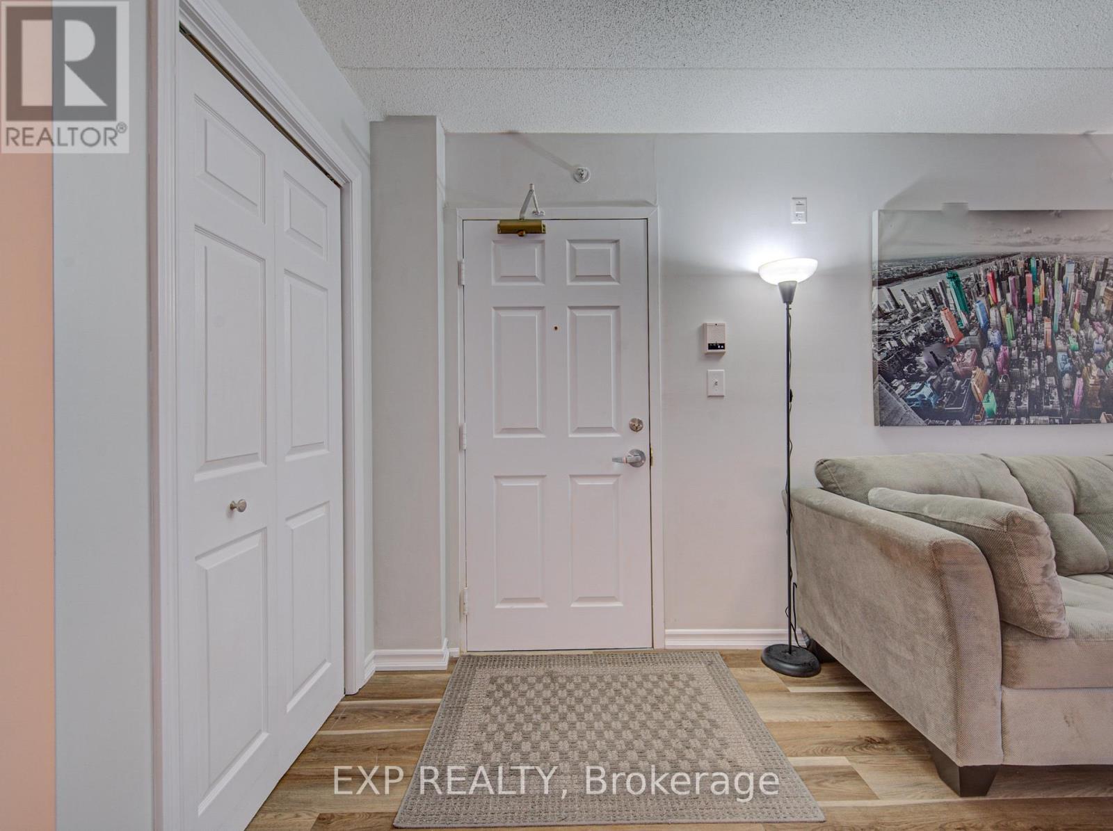 106 - 1490 Bishops Gate, Oakville, Ontario  L6M 4N3 - Photo 5 - W13465798