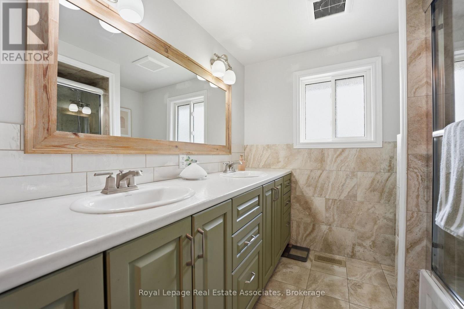 477 Queen Victoria Drive, Hamilton, Ontario  L8W 1G8 - Photo 25 - X13437710