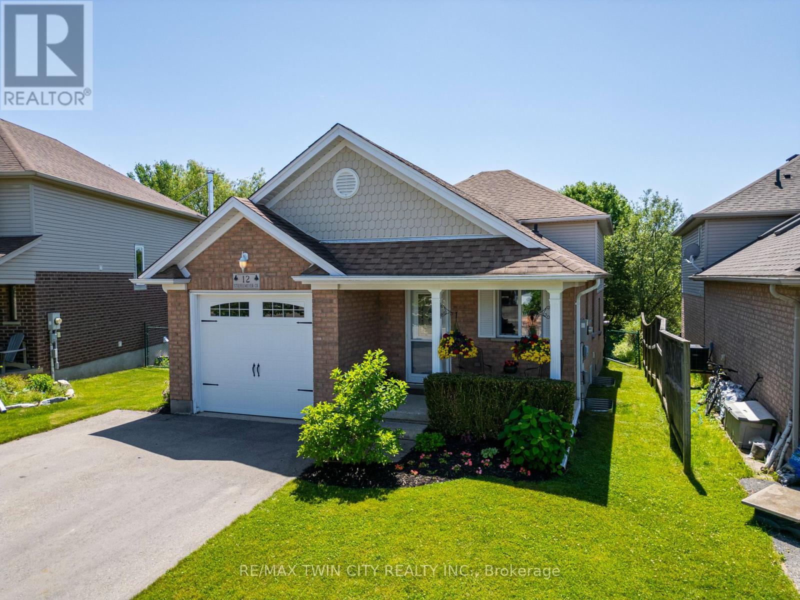 12 STIEFELMEYER CRESCENT, Wilmot, Ontario