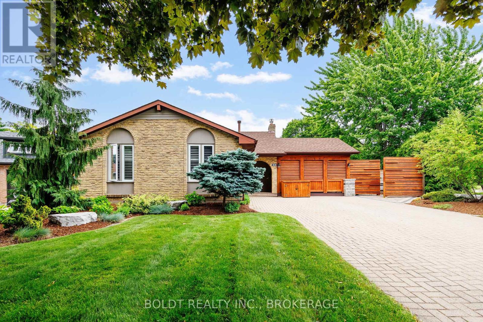 12 Cole Farm Boulevard