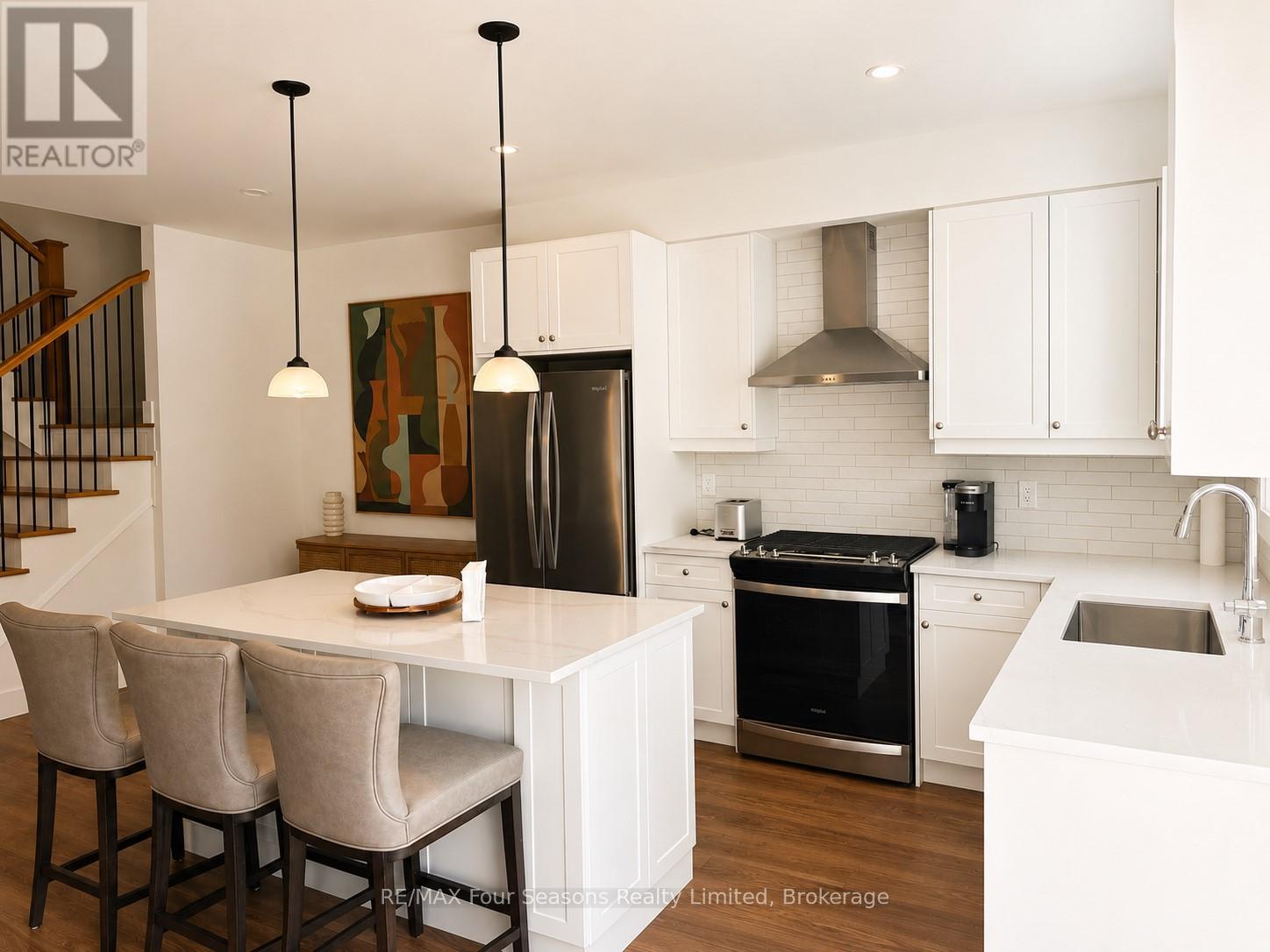137 White Oak Crescent, Blue Mountains, Ontario L9Y 0Z3 - Photo 4 - X13466008