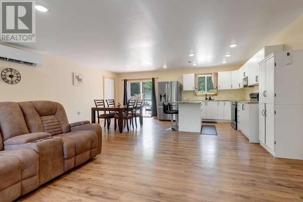 8043 Hwy 535 N, Markstay-Warren, Ontario  P0M 1X0 - Photo 4 - 2128548