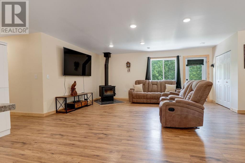 8043 Hwy 535 N, Markstay-Warren, Ontario  P0M 1X0 - Photo 6 - 2128548