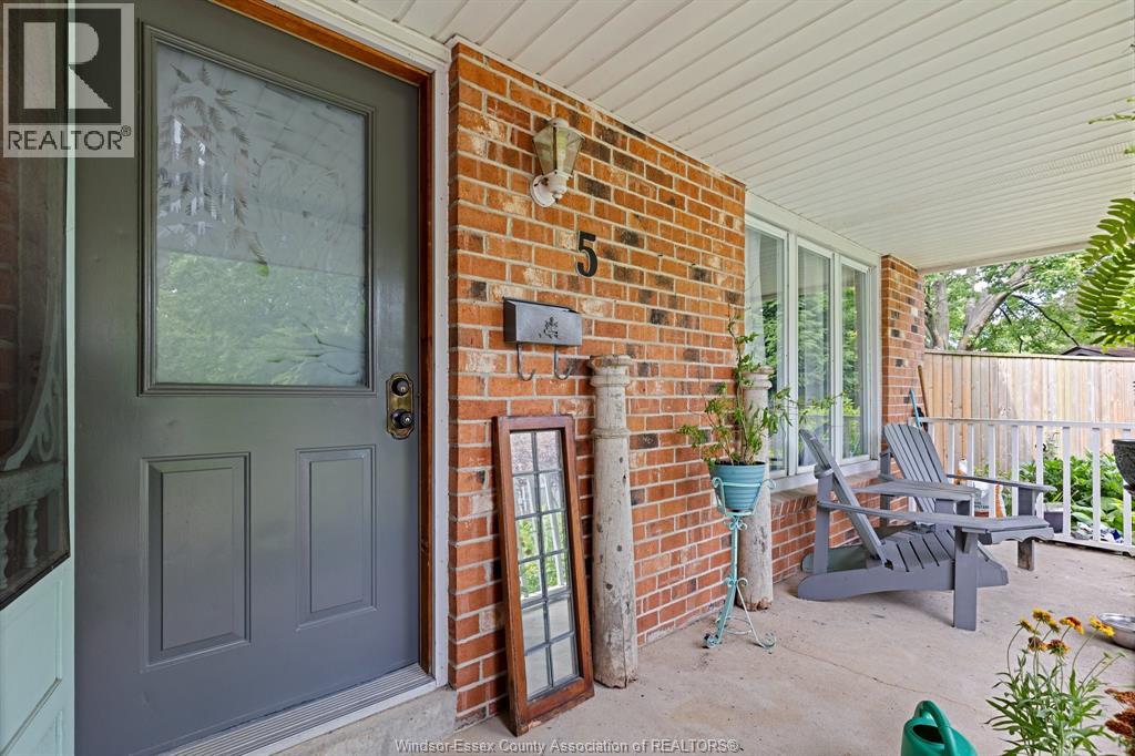 5 Atlantic Court, Amherstburg, Ontario  N9V 3P5 - Photo 3 - 26014606