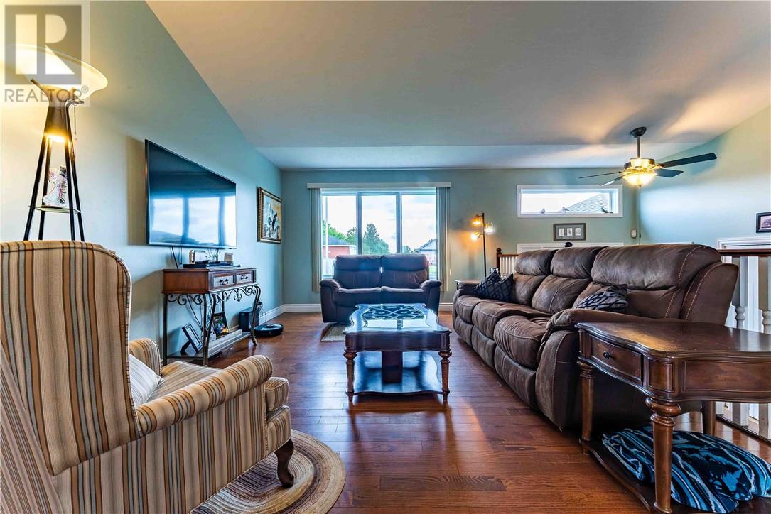 3363 Edna Street, Chelmsford, Ontario  P0M 1L0 - Photo 8 - 2128665