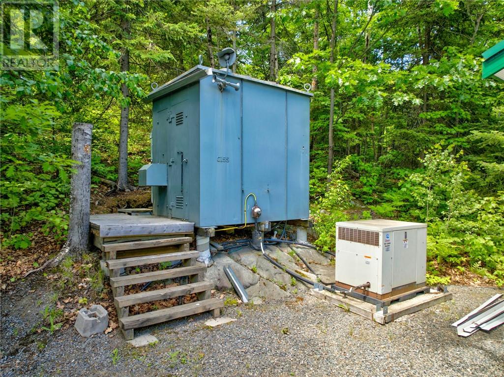 1933 Bushy Bay, Wahnapitae, Ontario  P0M 3C0 - Photo 75 - 2128648
