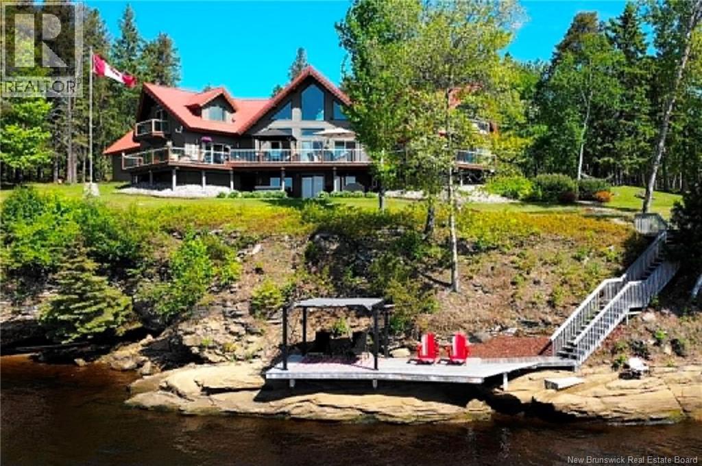 30 Rockcliff Boulevard, Miramichi, New Brunswick  E1V 3C5 - Photo 3 - NB142280