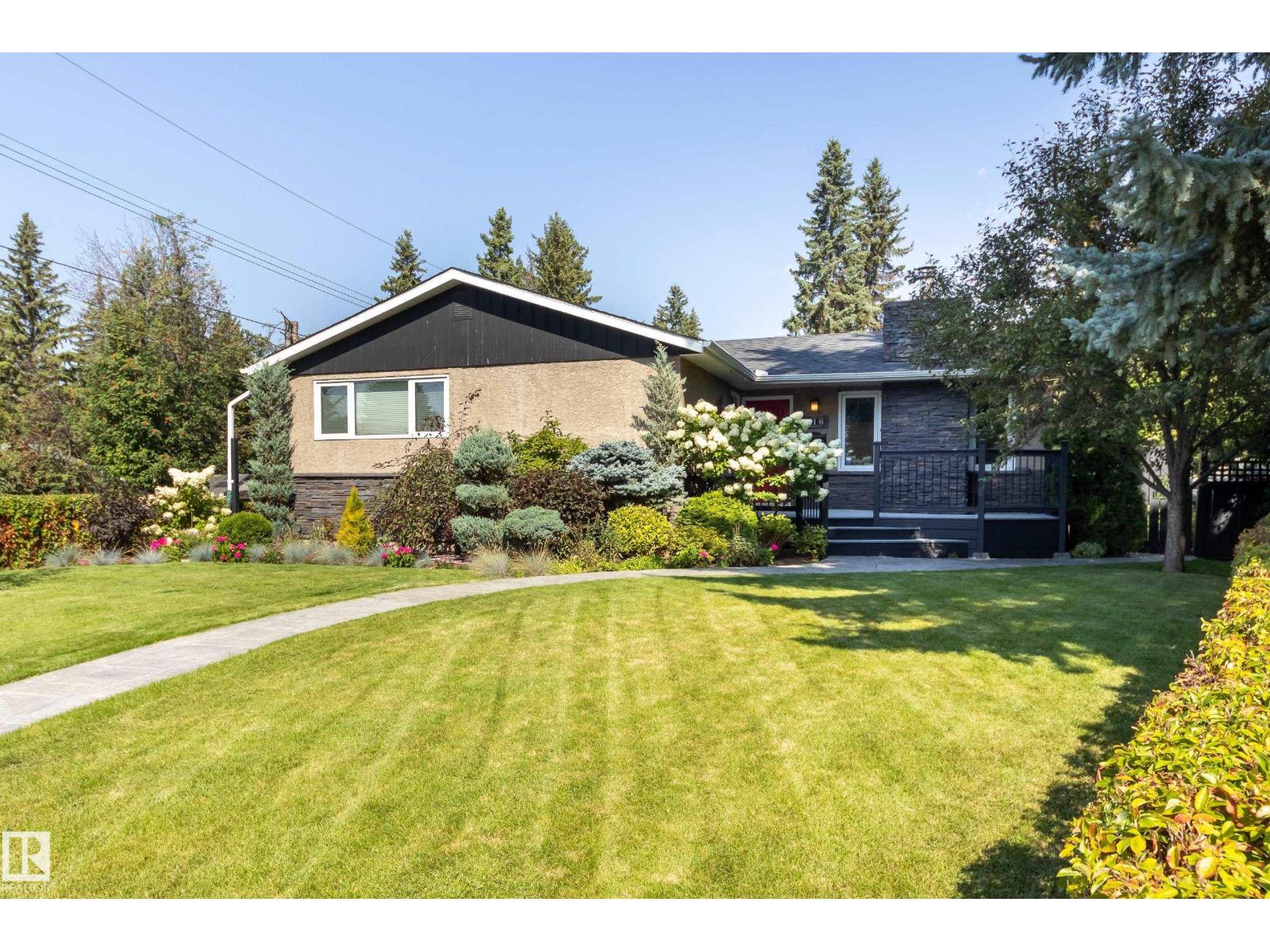 7216 103 AV NW, Edmonton, Alberta