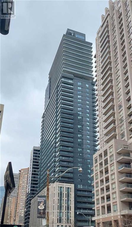 2206 - 955 BAY STREET, Toronto, Ontario