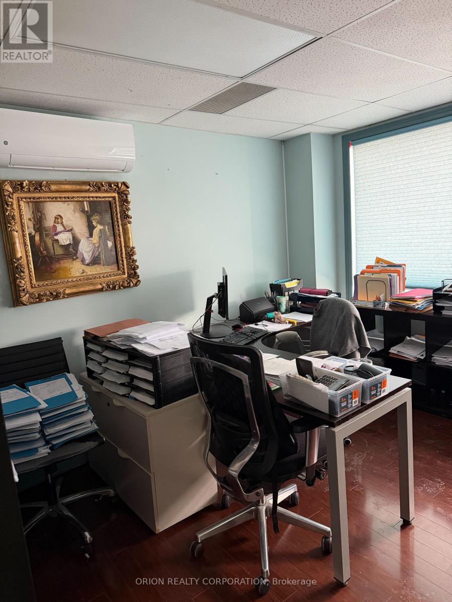 3770 Bathurst Street, Toronto, Ontario  M3H 3M6 - Photo 7 - C13465976