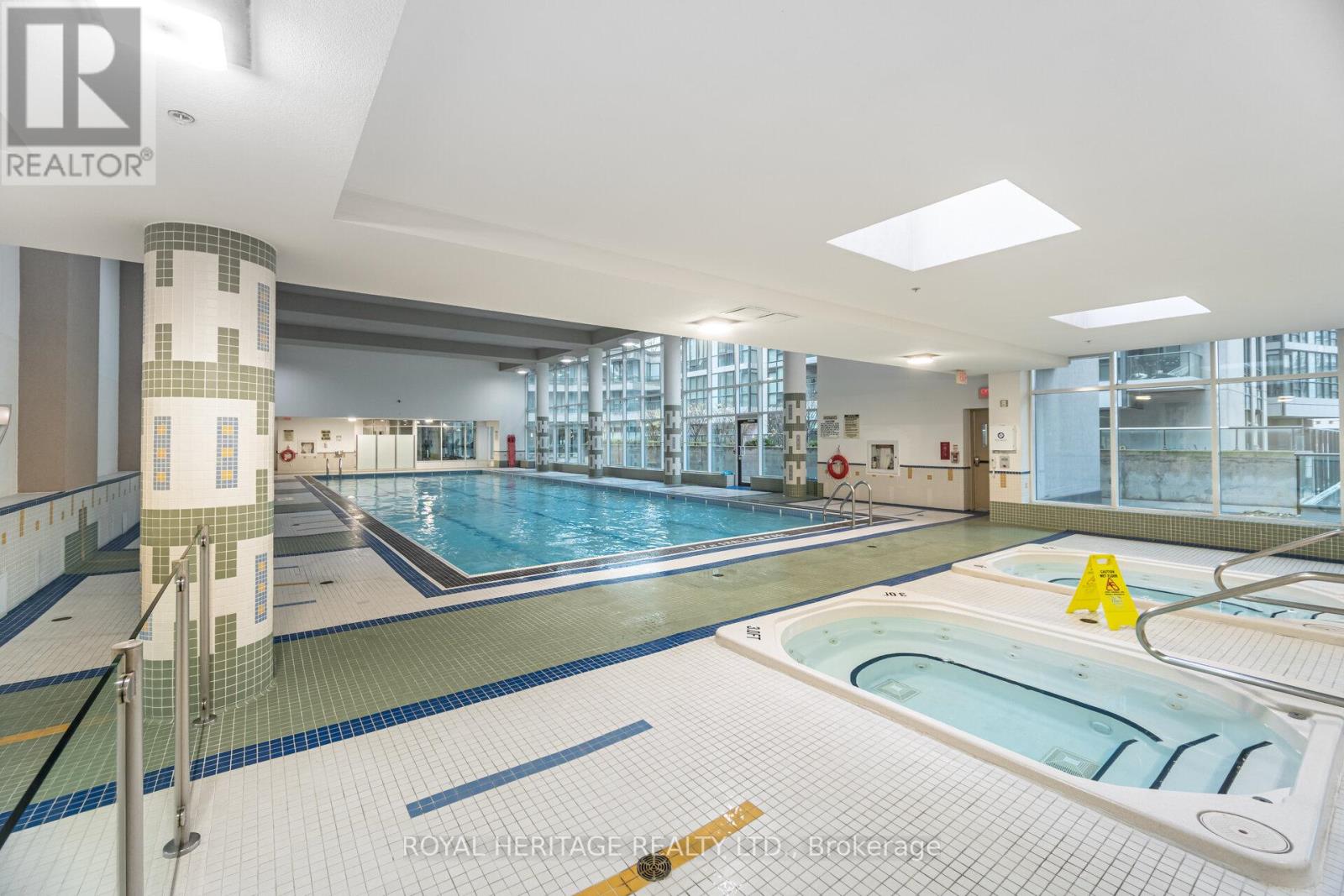 12 Yonge Street, Toronto, Ontario  M5E 1Z9 - Photo 8 - C13466026