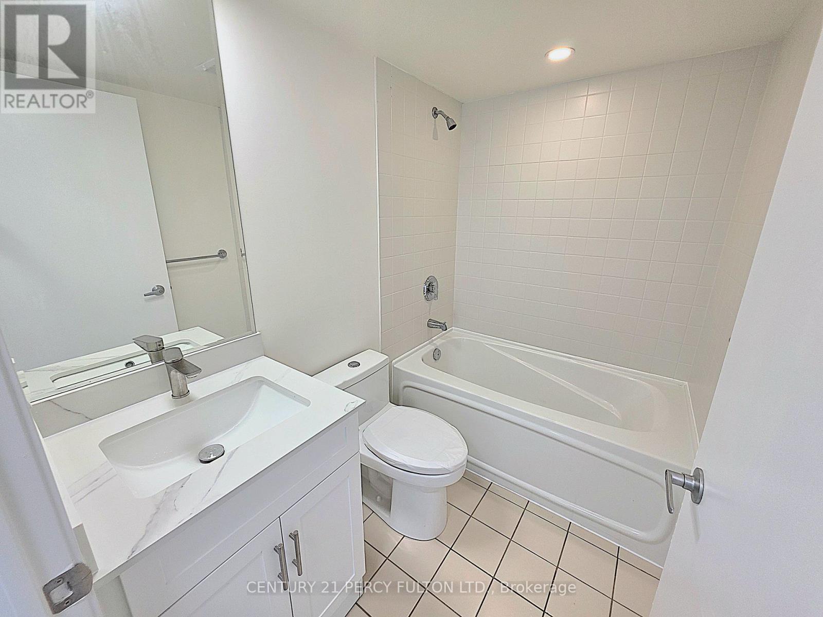 2108 - 36 Lee Centre Drive, Toronto, Ontario  M1H 3K2 - Photo 17 - E13465862