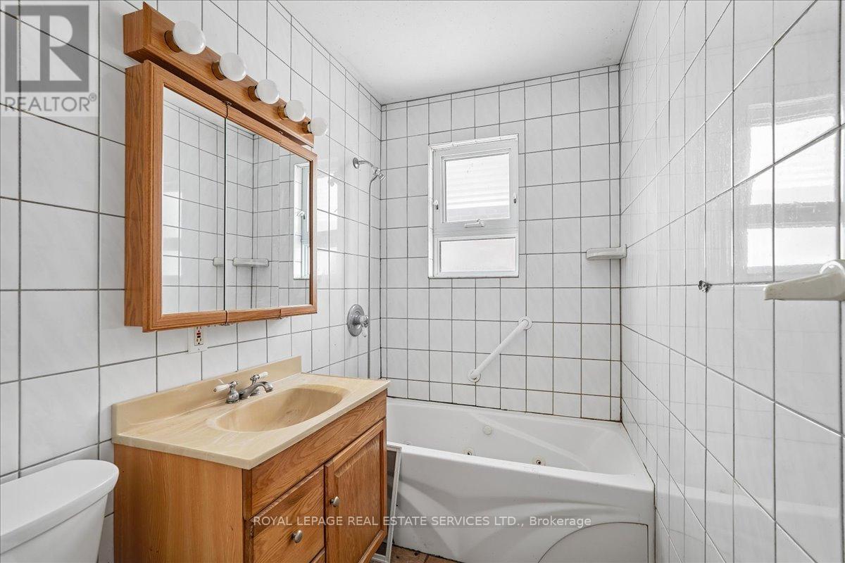 32 Woodland Park Road, Toronto, Ontario  M1N 2X6 - Photo 10 - E13465920