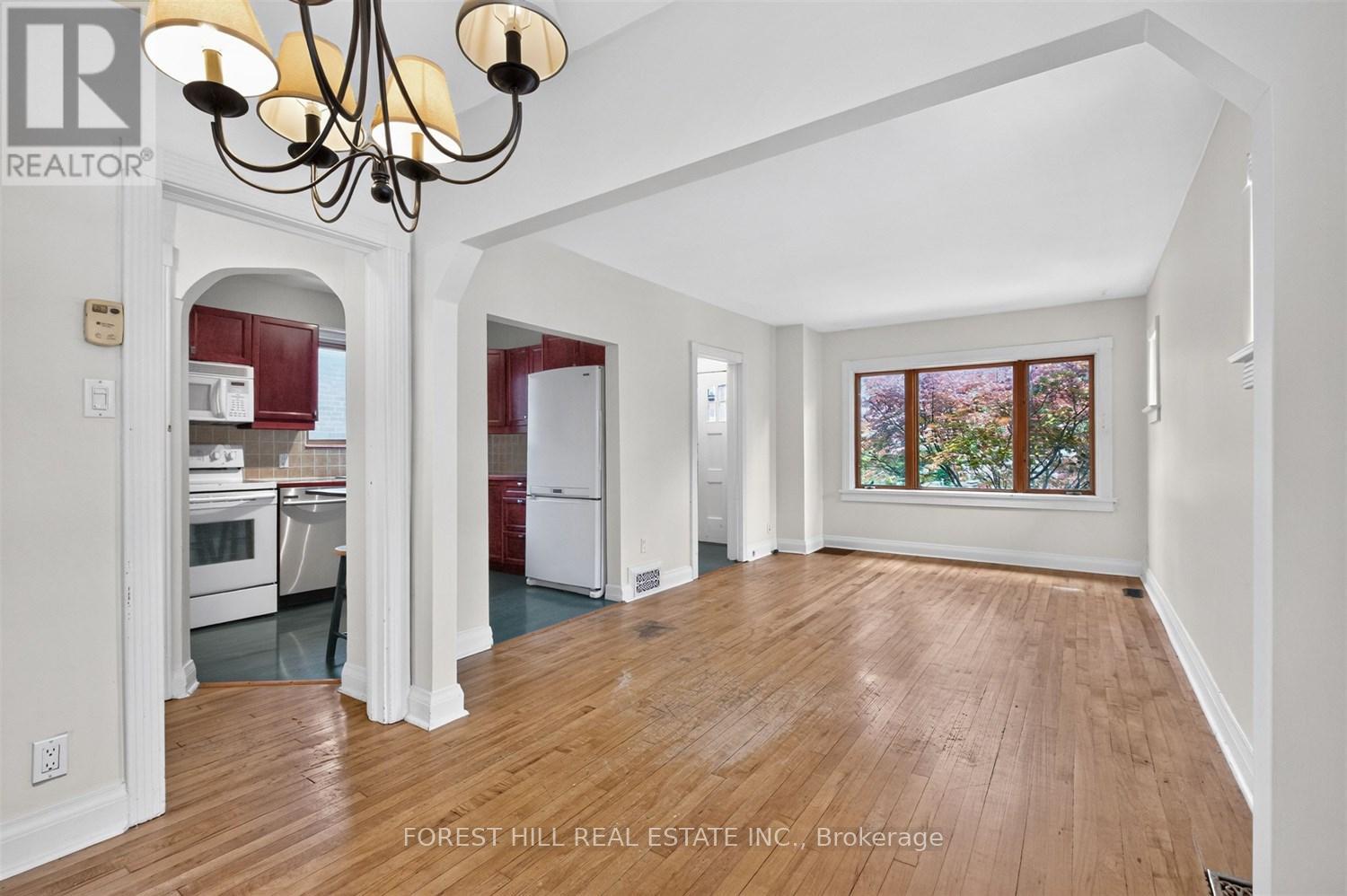 73 DUNINGTON DRIVE Toronto (Birchcliffe-Cliffside), ON M1N 3E4