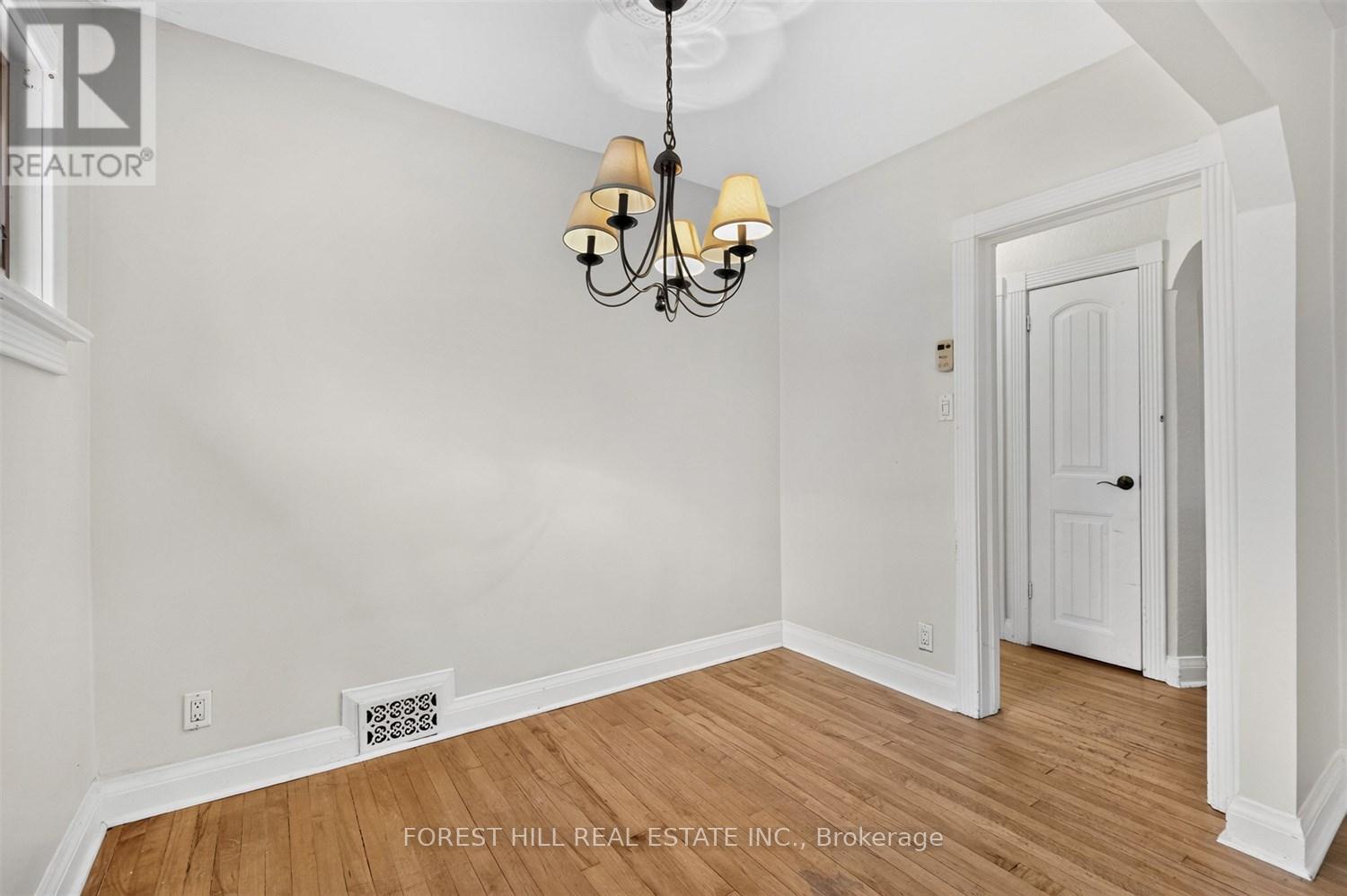 73 DUNINGTON DRIVE Toronto (Birchcliffe-Cliffside), ON M1N 3E4
