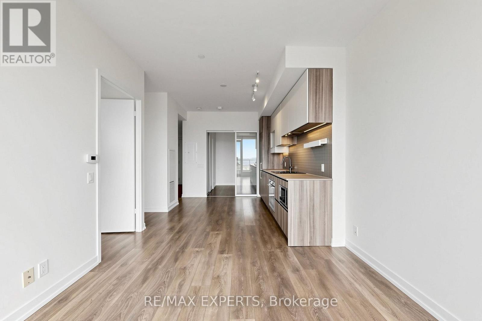 2307 - 5 Buttermill Avenue, Vaughan, Ontario  L4K 0J5 - Photo 8 - N13465886