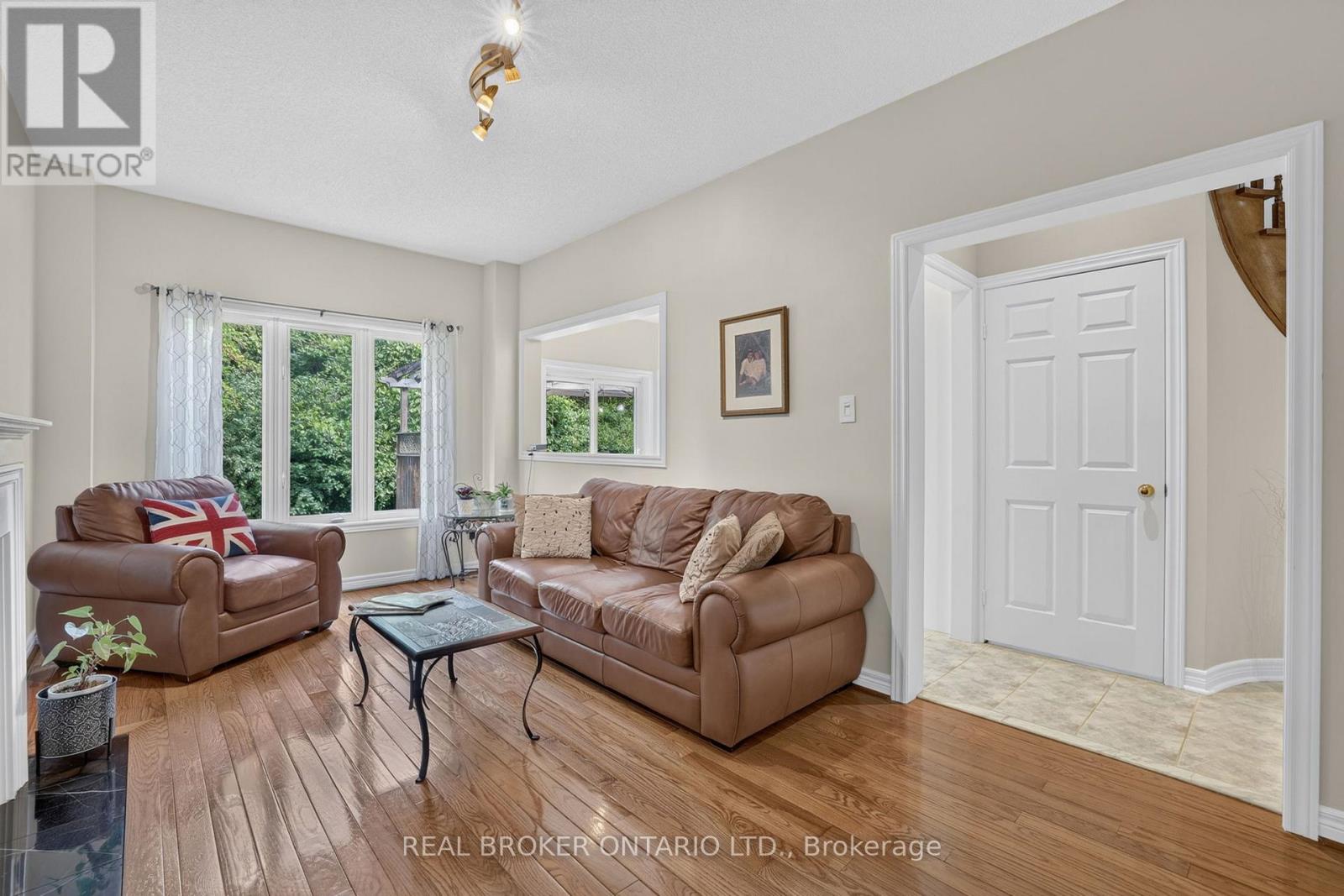 813 Surin Court, Newmarket, Ontario  L3Y 8R3 - Photo 14 - N13465940