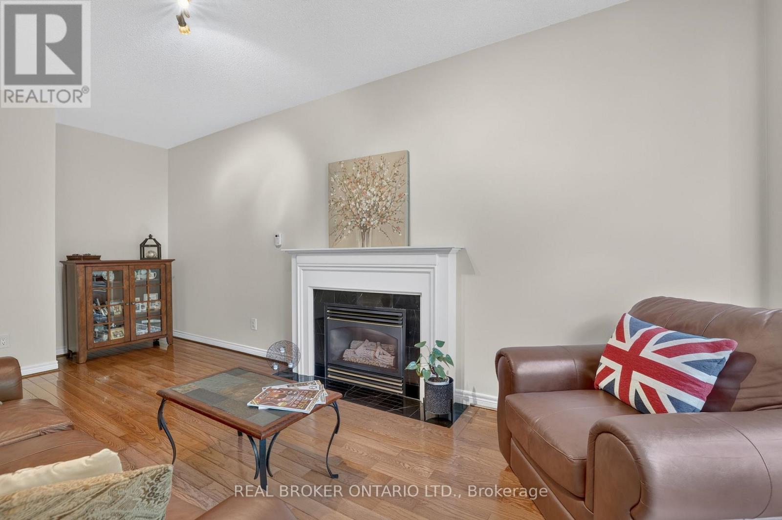 813 Surin Court, Newmarket, Ontario  L3Y 8R3 - Photo 15 - N13465940