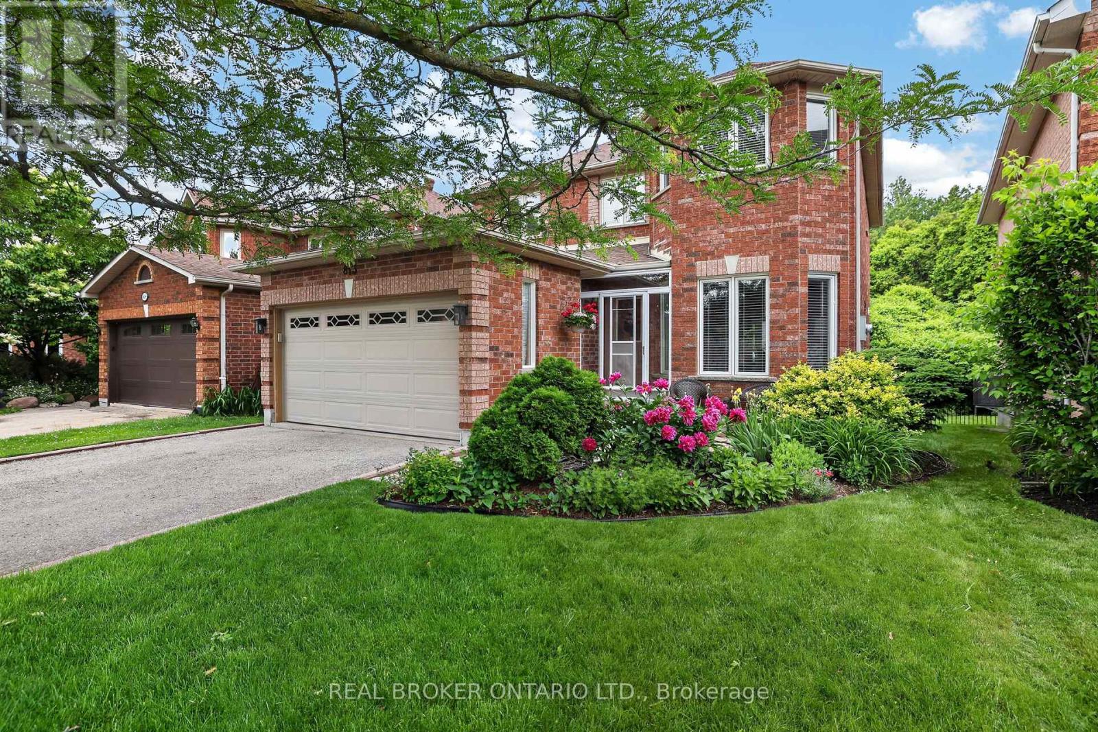 813 Surin Court, Newmarket, Ontario  L3Y 8R3 - Photo 2 - N13465940
