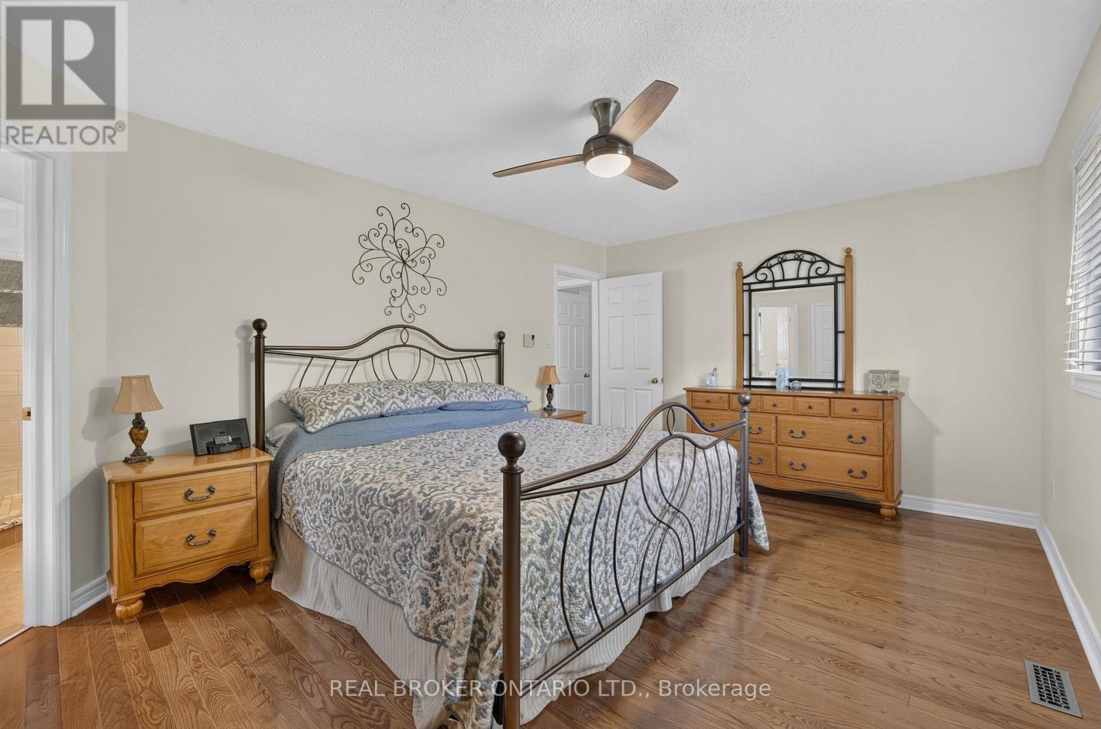 813 Surin Court, Newmarket, Ontario  L3Y 8R3 - Photo 22 - N13465940