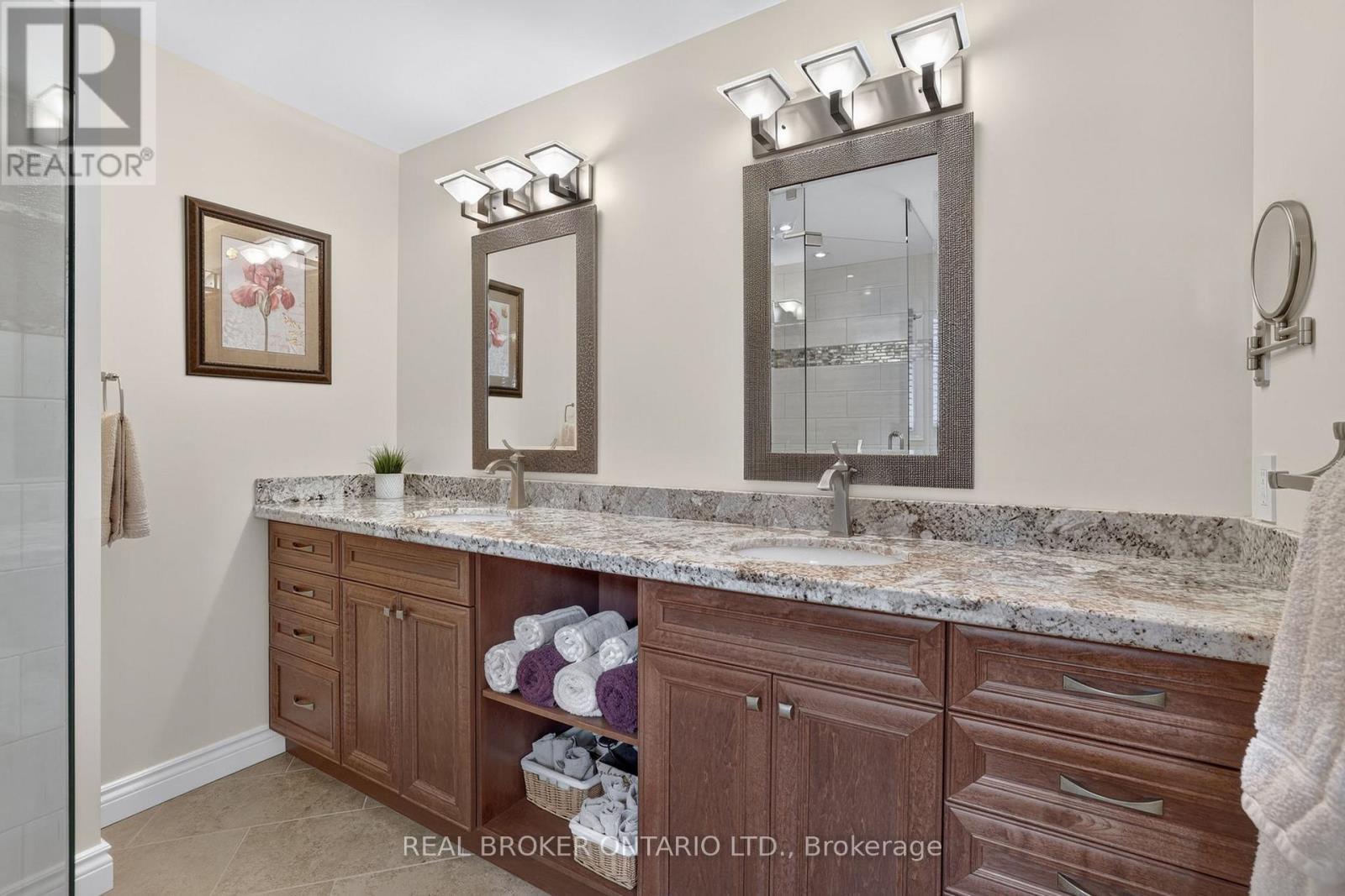 813 Surin Court, Newmarket, Ontario  L3Y 8R3 - Photo 23 - N13465940