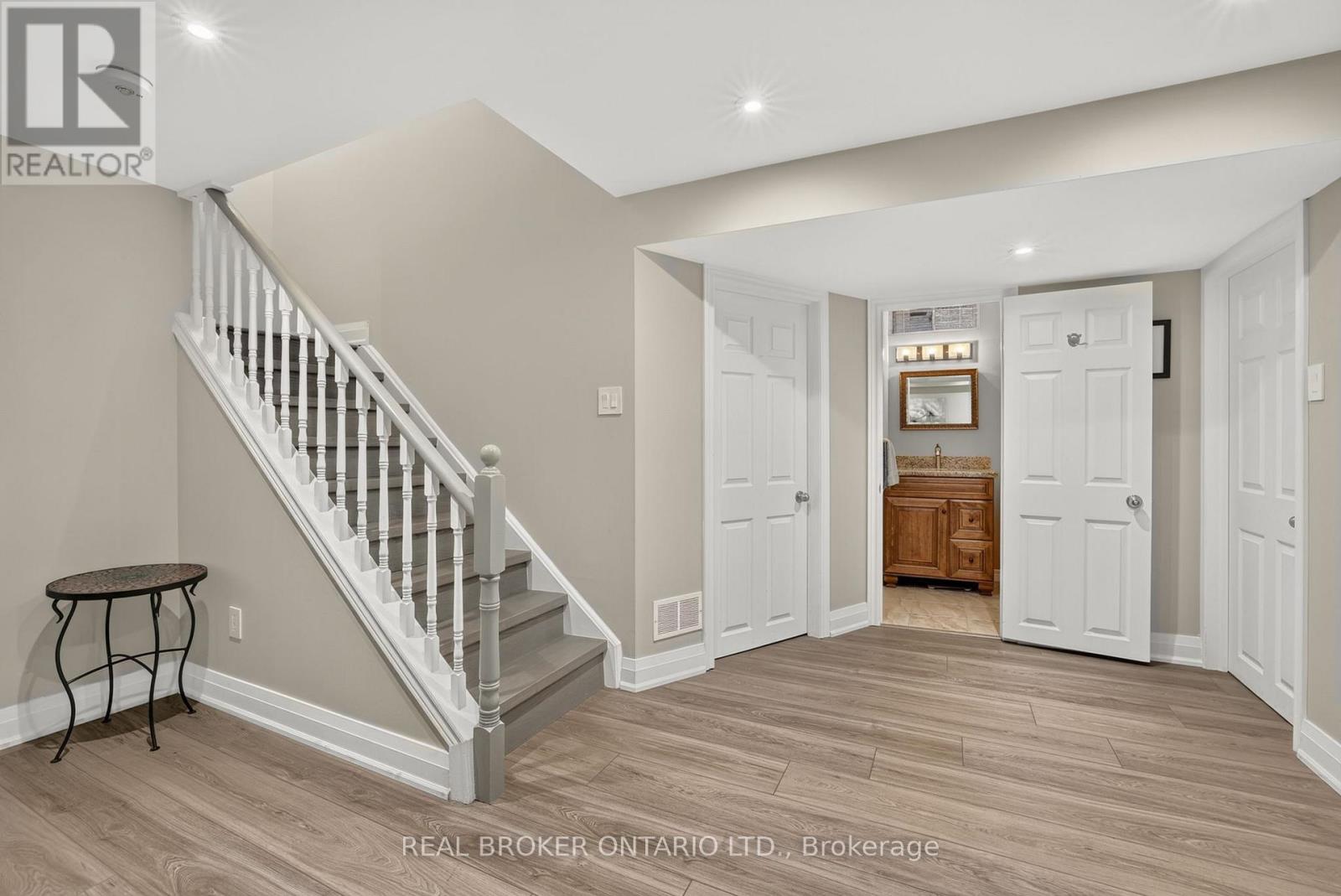 813 Surin Court, Newmarket, Ontario  L3Y 8R3 - Photo 33 - N13465940