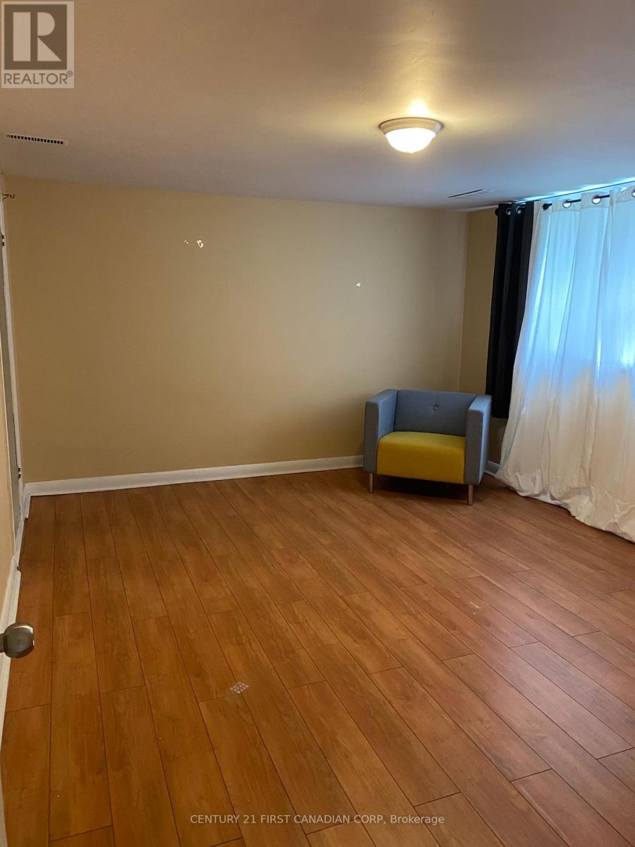 Basement Bedroom - 270 Sarnia Road, London North, Ontario  N6G 1M9 - Photo 2 - X13466352