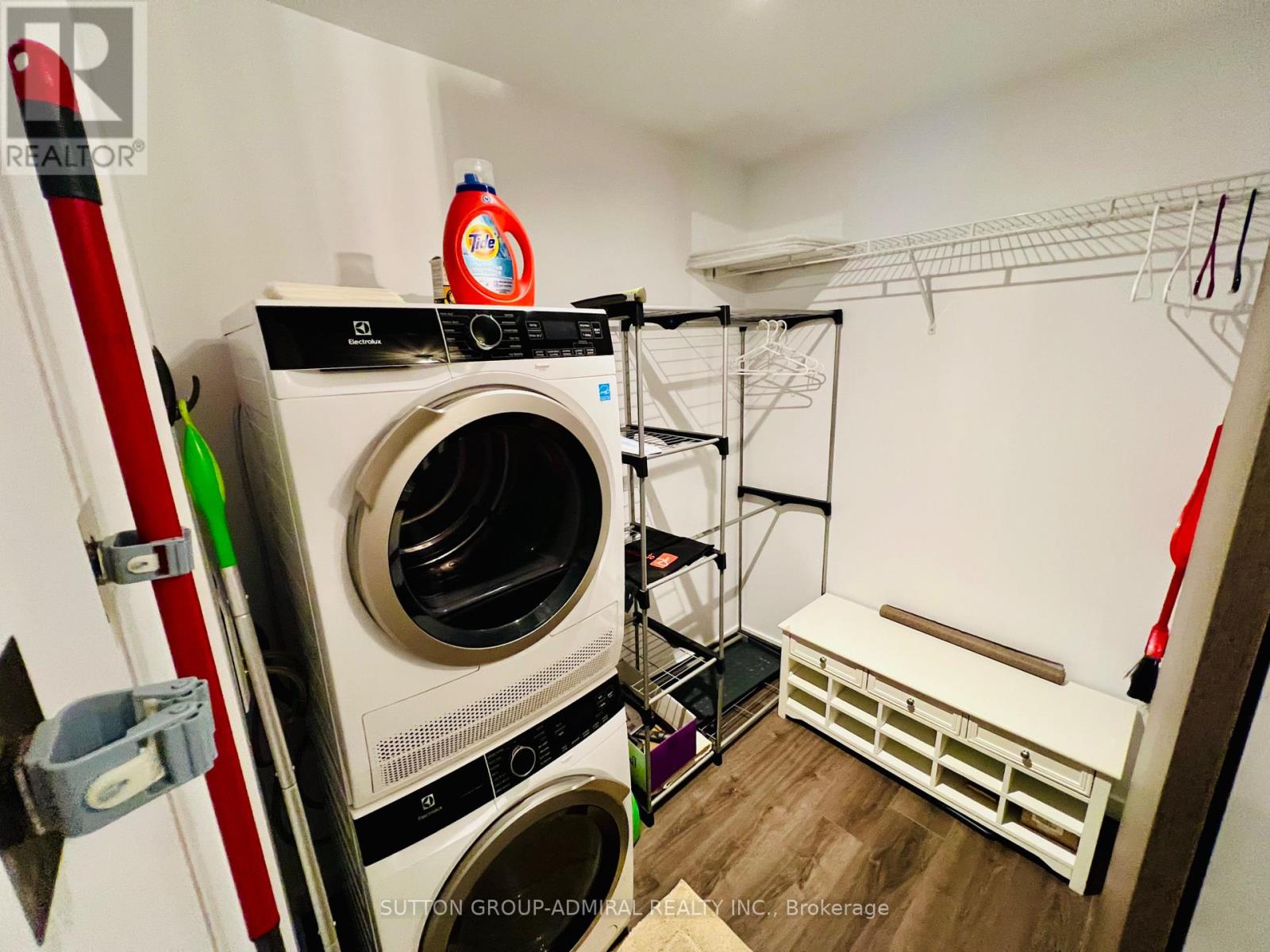 323 - 7 Smith Crescent, Toronto, Ontario  M8Z 0G3 - Photo 14 - W13070036