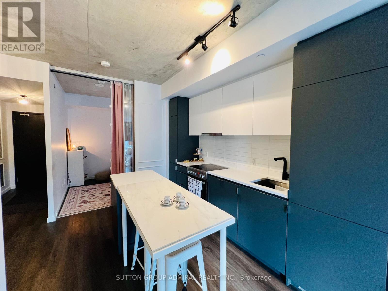 323 - 7 Smith Crescent, Toronto, Ontario  M8Z 0G3 - Photo 6 - W13070036