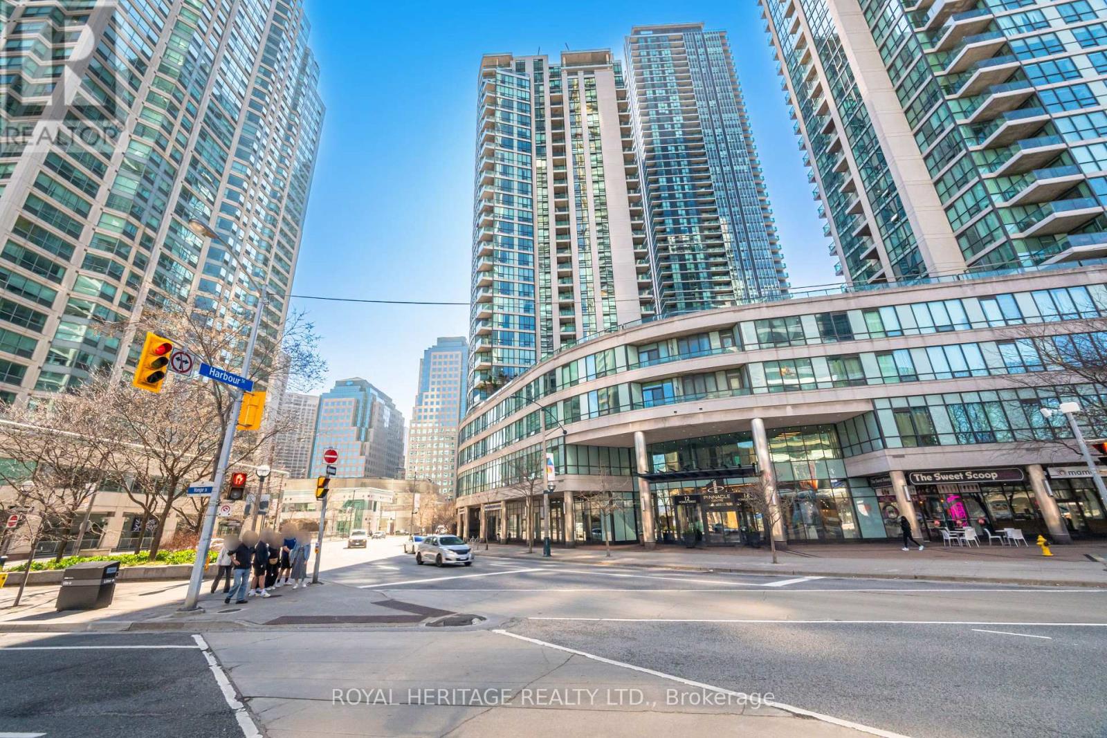 12 YONGE STREET, Toronto, Ontario