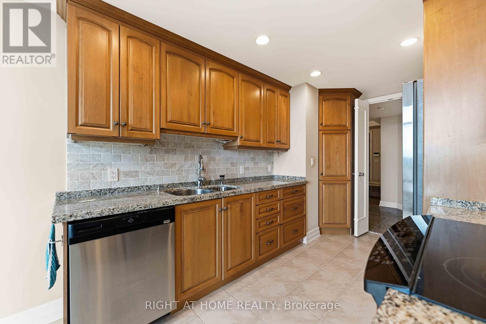 1208 - 3580 Rivergate Way, Ottawa, Ontario K1V 1V5 - Photo 13 - X13466102