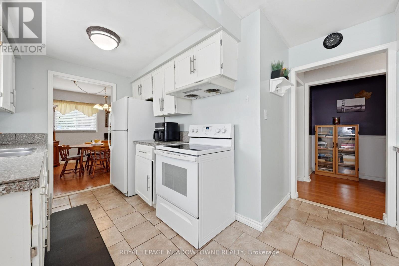 390a Guelph Street, Halton Hills, Ontario  L7G 4B7 - Photo 17 - W13465858