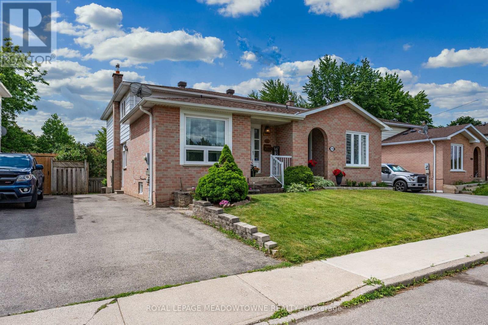 390a Guelph Street, Halton Hills, Ontario  L7G 4B7 - Photo 2 - W13465858