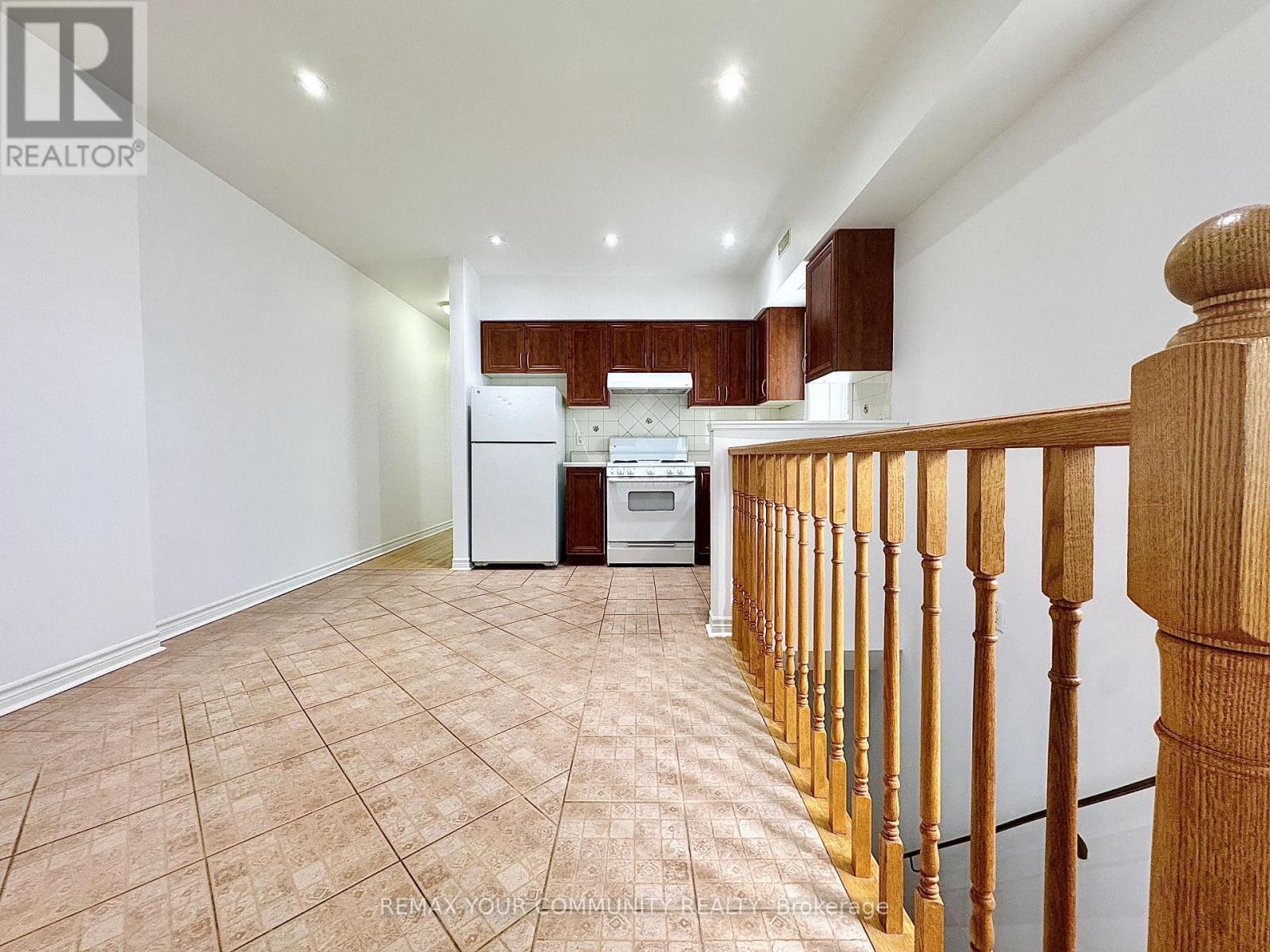 UNIT 3 - 2415 DUNDAS STREET W, Toronto, Ontario