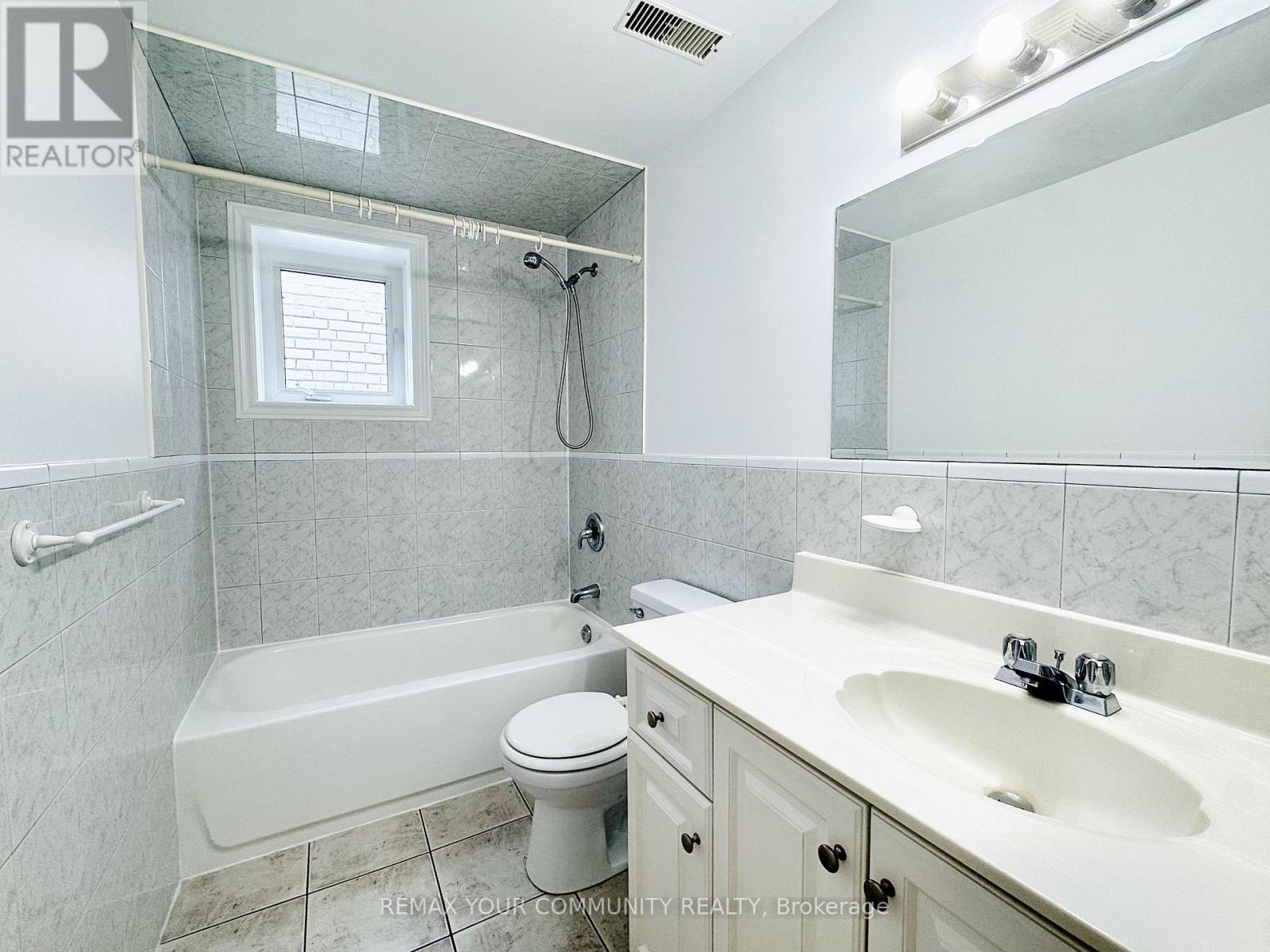 Unit 3 - 2415 Dundas Street W, Toronto, Ontario  M6P 1X3 - Photo 11 - W13465910