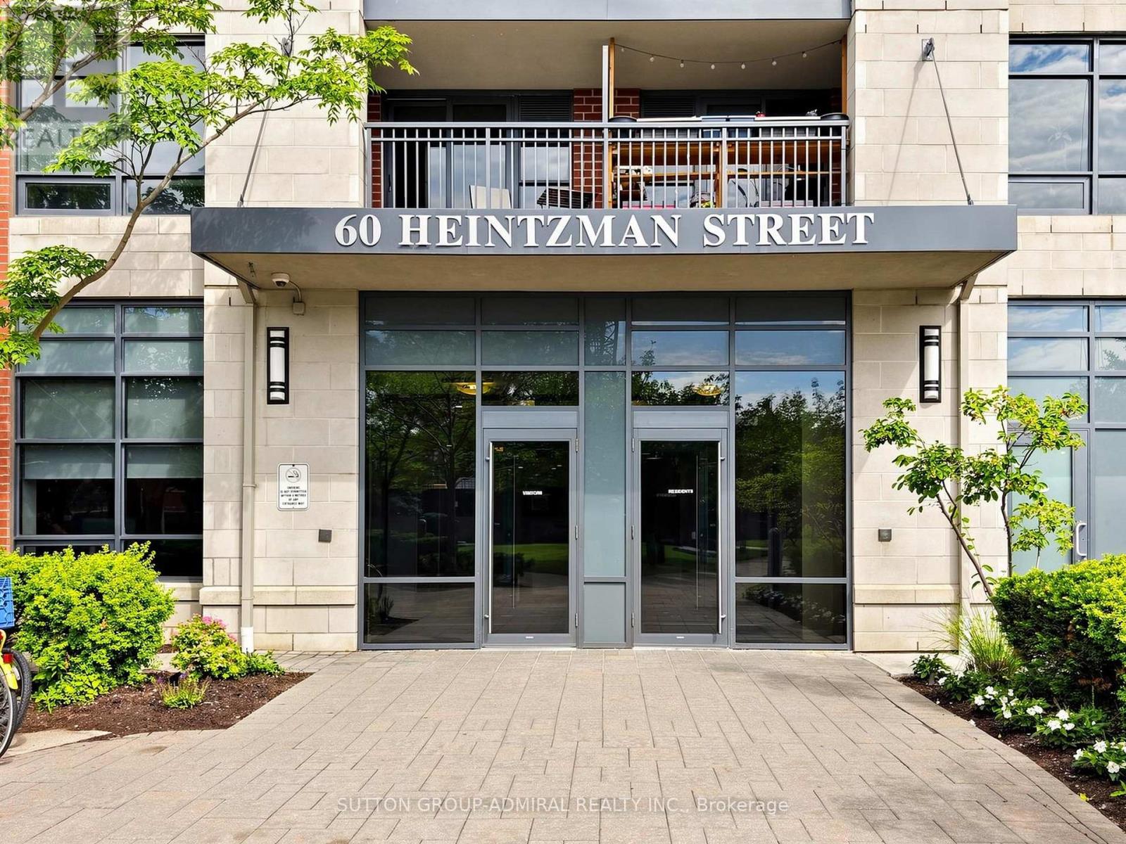 1039 - 60 Heintzman Street, Toronto, Ontario M6P 5A1 - Photo 2 - W13465978