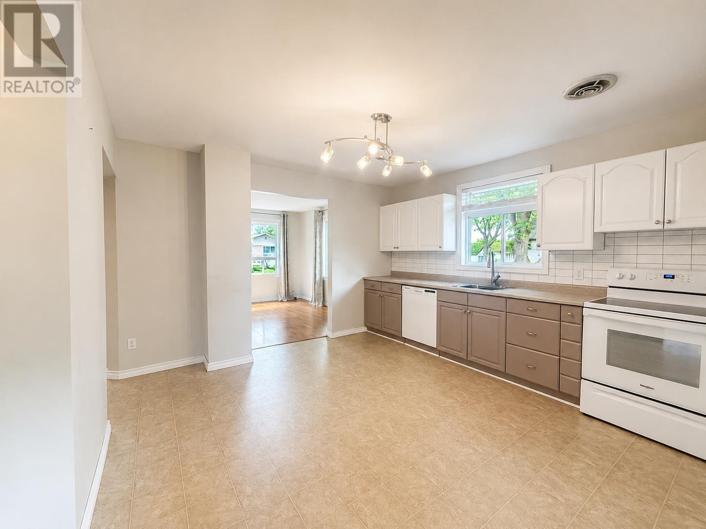 102 Kenogami Ave S, Thunder Bay, Ontario  P7B 4R7 - Photo 15 - TB2601595