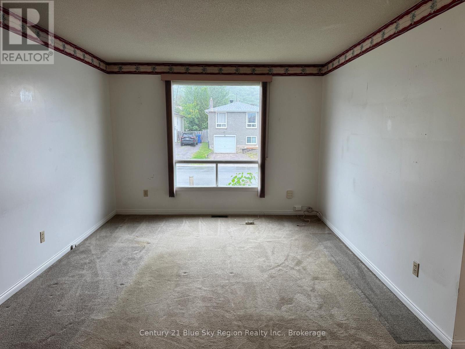 34 Mcgibbon Street W, North Bay, Ontario  P1B 8R6 - Photo 2 - X13466272