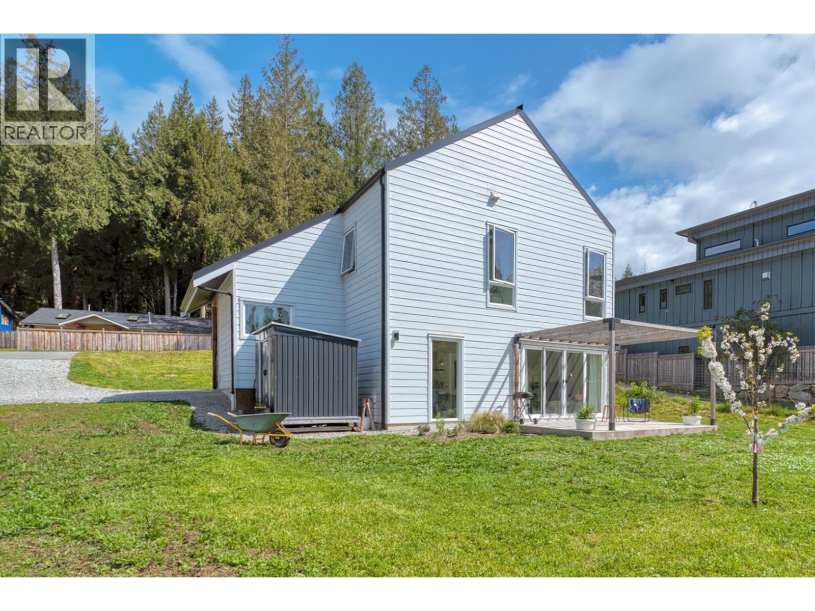 3477 Spruce Road, Roberts Creek, British Columbia  V0N 2W2 - Photo 28 - R3124291