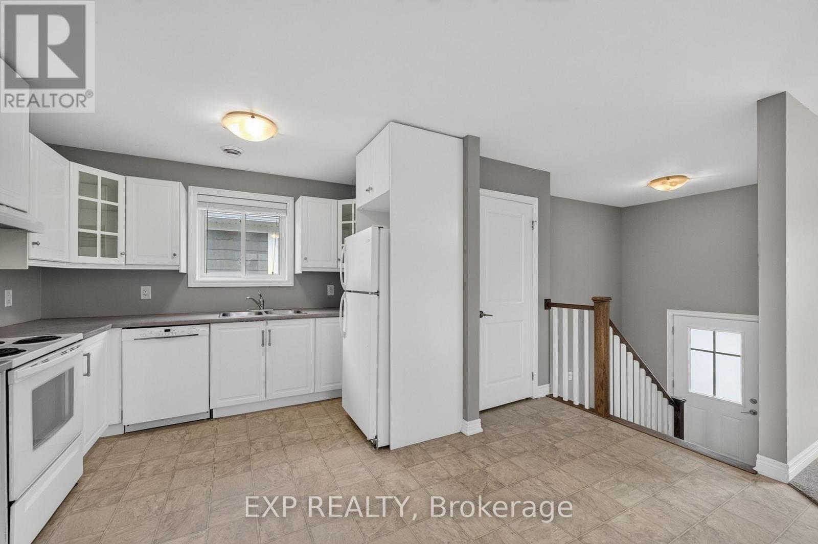 4 Kirk Street, St. Catharines, Ontario  L2S 1B7 - Photo 6 - X13466328
