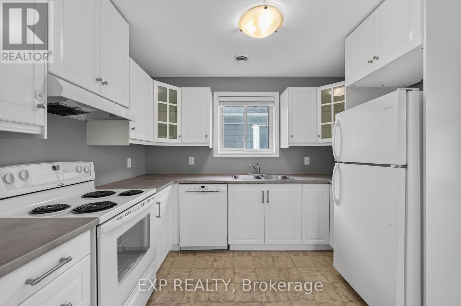 4 Kirk Street, St. Catharines, Ontario  L2S 1B7 - Photo 8 - X13466328