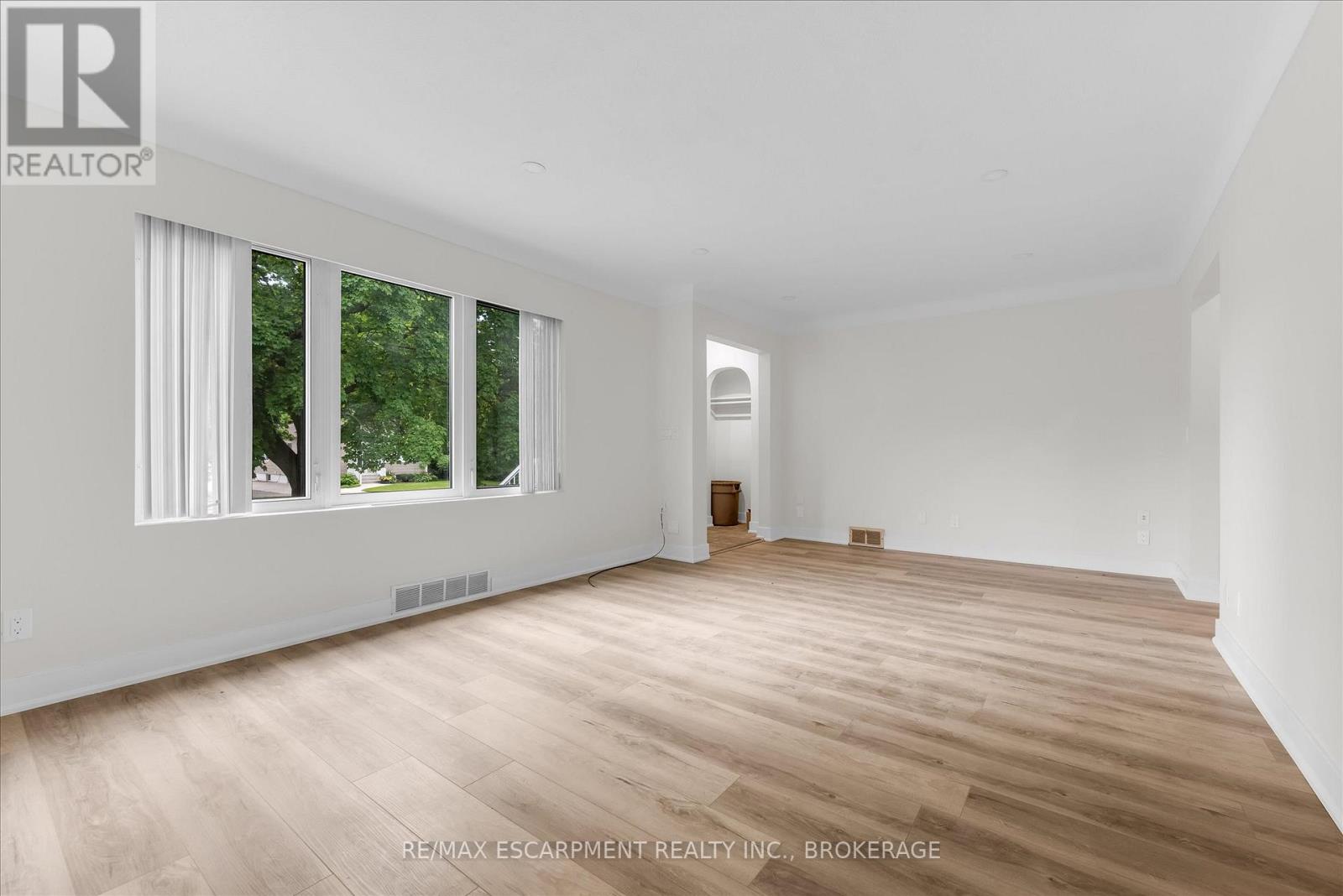 1 - 18 Bonavem Drive, St. Catharines, Ontario L2N 1X8 - Photo 5 - X13466360