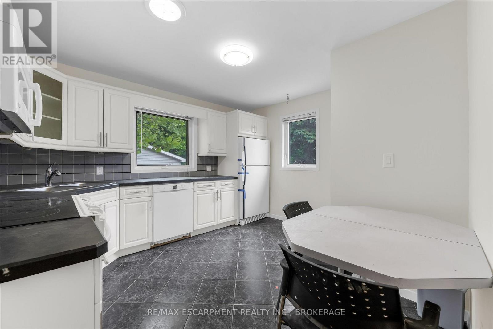 1 - 18 Bonavem Drive, St. Catharines, Ontario L2N 1X8 - Photo 7 - X13466360