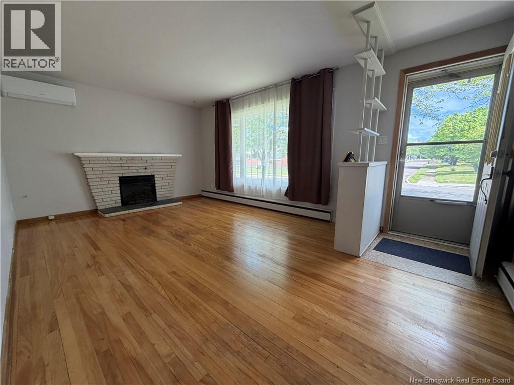 20 Danforth Street, Moncton, New Brunswick  E1C 3X7 - Photo 4 - NB141478
