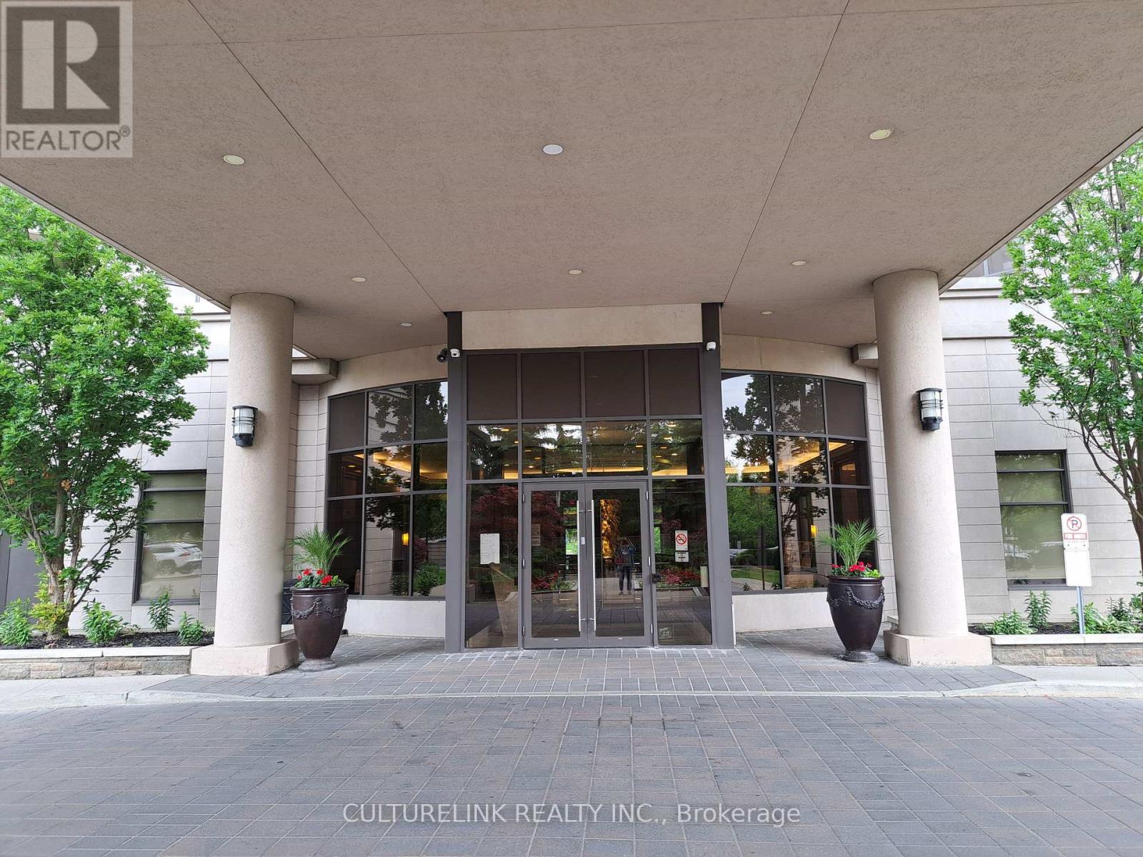 1701 - 133 Wynford Drive, Toronto, Ontario  M3C 0J5 - Photo 2 - C13466268