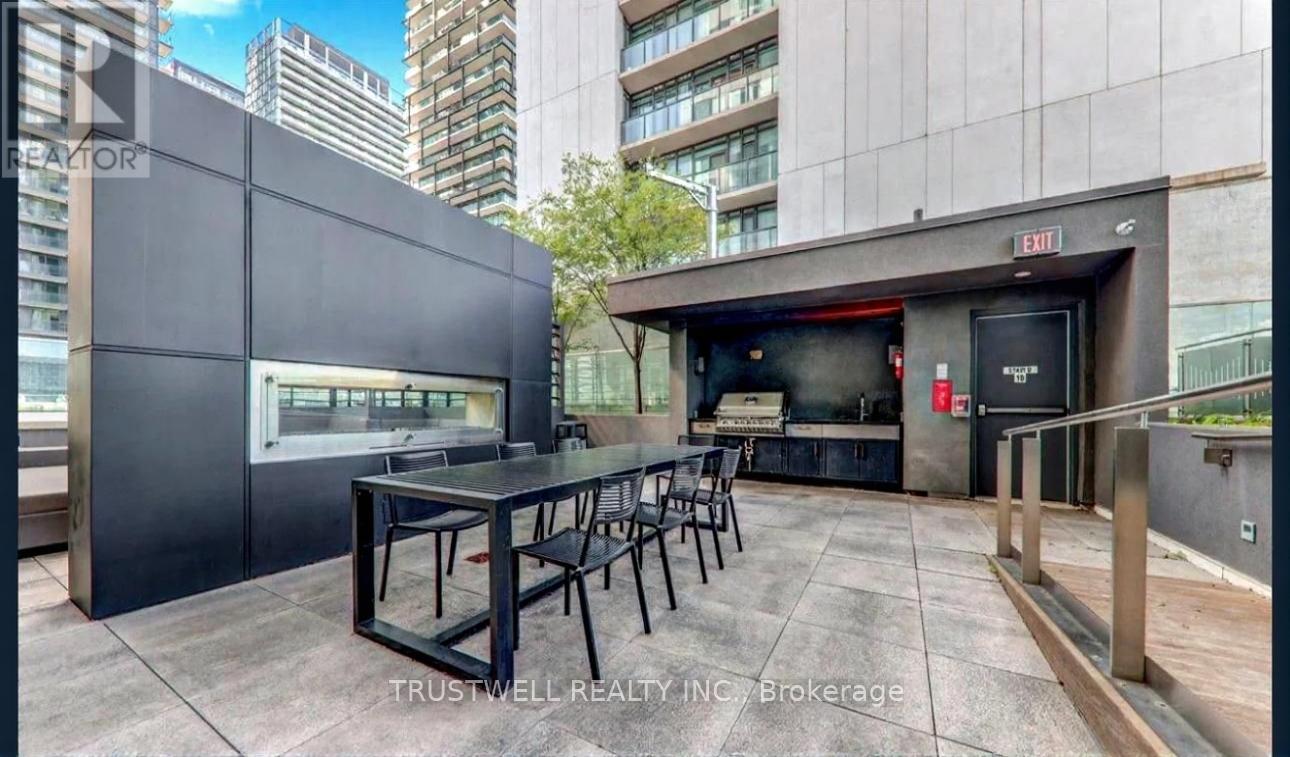 1810 - 318 Richmond Street W, Toronto, Ontario  M5V 0B4 - Photo 14 - C13466336