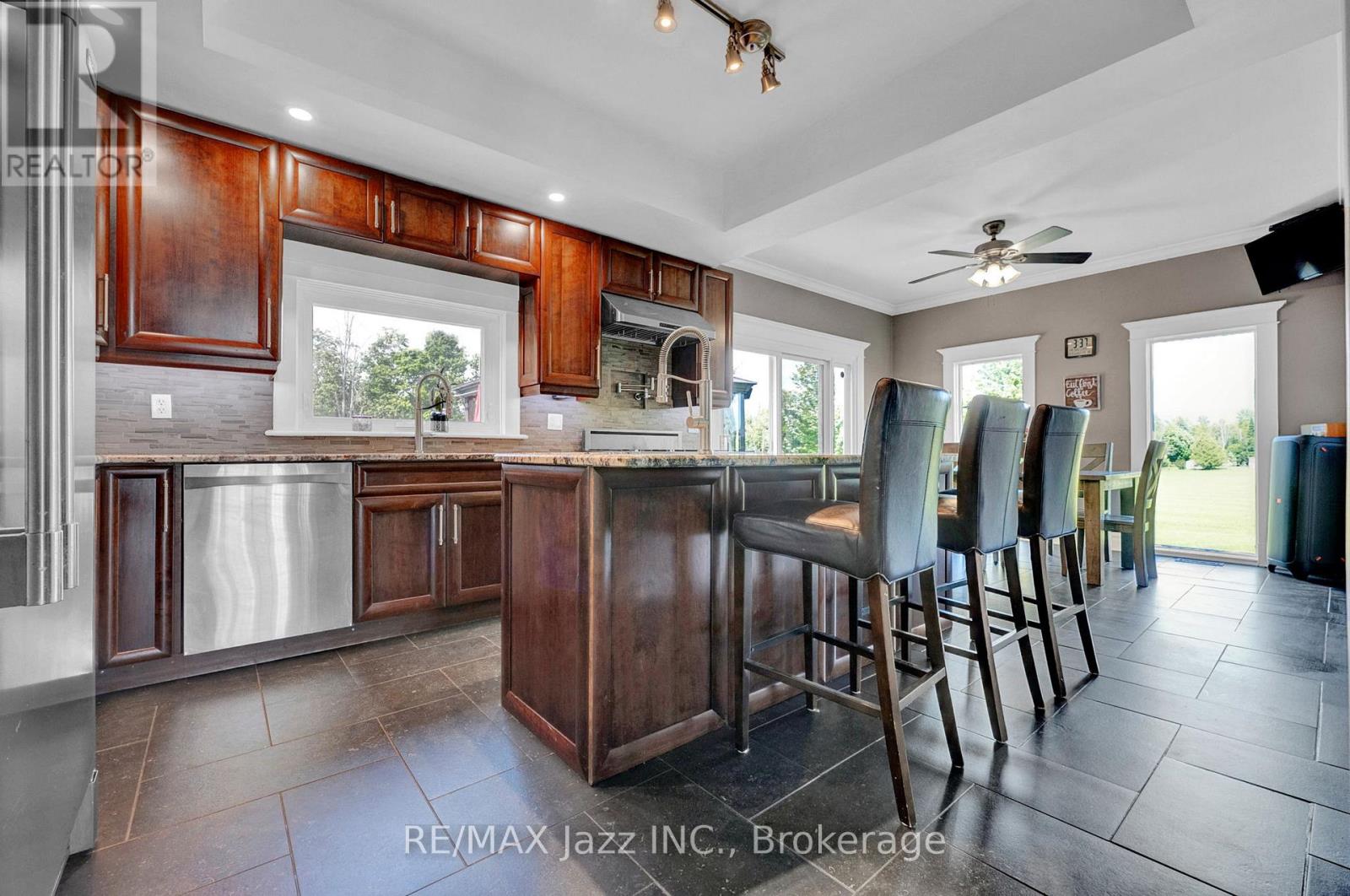 1674 Hooton Drive, Cavan Monaghan, Ontario  L0A 1C0 - Photo 8 - X13466298