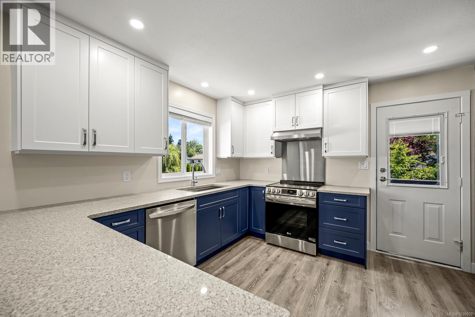 A 222 Mitchell Pl, Courtenay, British Columbia V9N 8R8 - Photo 11 - 1039950