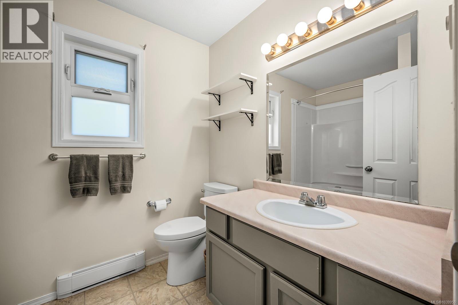 A 222 Mitchell Pl, Courtenay, British Columbia V9N 8R8 - Photo 16 - 1039950